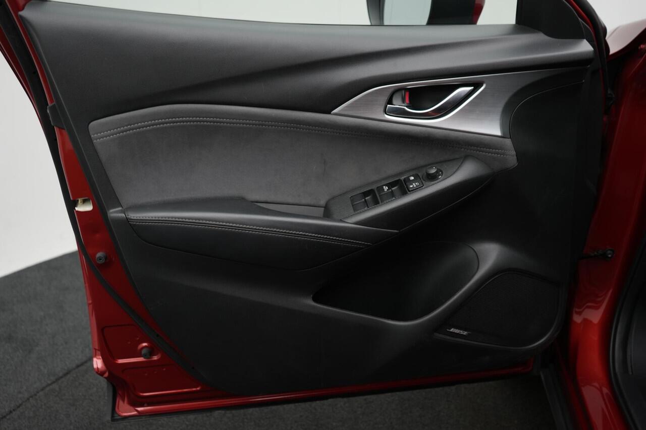 Mazda CX-3 2.0 SkyActiv-G GT-M Black Leather pack met vaste trekhaak en Apple CarPlay : dealer onderhouden