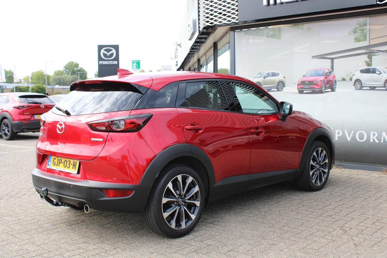 Mazda CX-3 2.0 SkyActiv-G 121 Luxury , Automaar, Trekhaak, Camera, Navi, Apple Carplay, Android Auto, Stoelverwarming, Cruise, LKA, PDC, LMV 18 Inch, Wit Leder