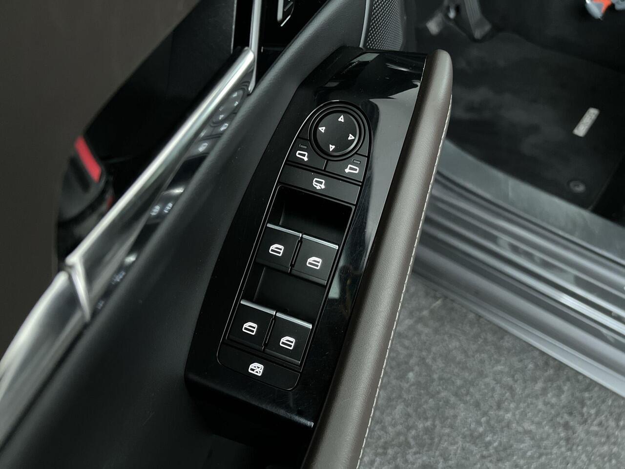 Mazda CX-30 2.0 e-SkyActiv-X M Hybrid Luxury | Rijklaar | Volledig onderhouden | Leder | Elektr. Stoelen | Bose