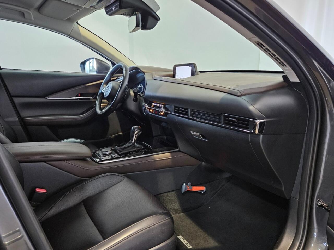 Mazda CX-30 2.0 e-SkyActiv-X M Hybrid Luxury / Trekhaak / Camera / Leder / NL Auto