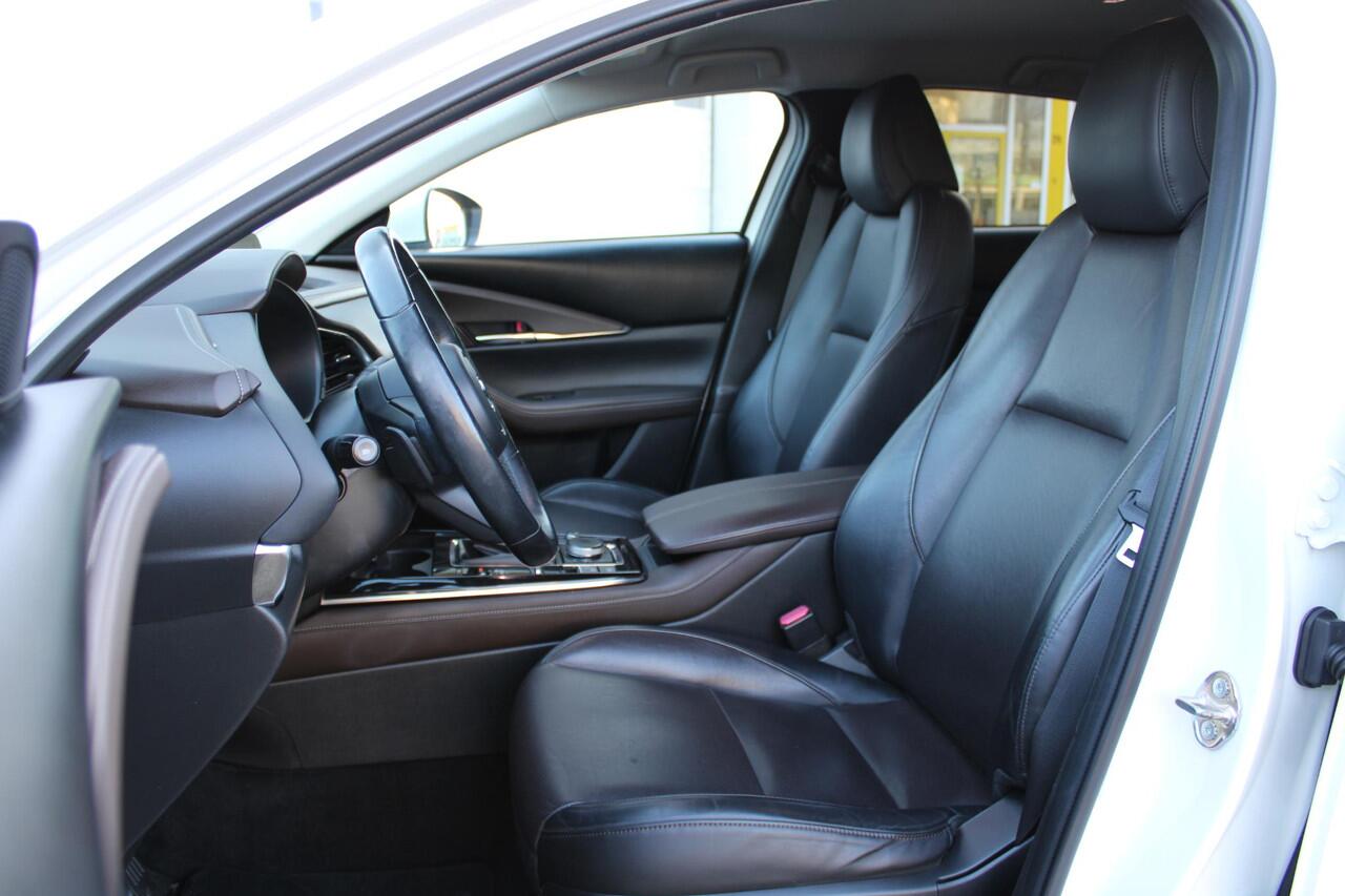 Mazda CX-30 2.0 e-SkyActiv-X 180 M Hybrid Luxury , Automaat, Trekhaak, Leder, Bose, Adap.Cruise, Camera, Navi, Stoel/Stuurverwarming, Clima, Apple Carlay, Android Auto, HUD, LMV 18 Inch, LKA, PDC,