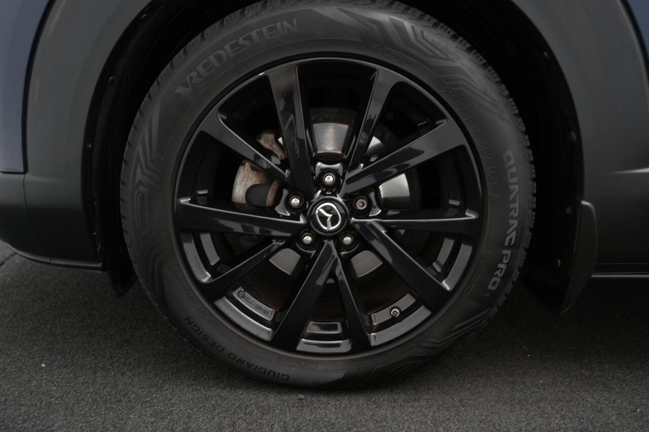 Mazda CX-30 2.0 SkyActiv-X Luxury automaat met all-weather banden : dealer onderhouden