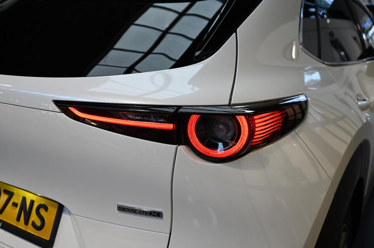 Mazda CX-30 e-SkyActiv-X 180 6MT Luxury met I-activsense *Dealeronderhouden* *All-in prijs*