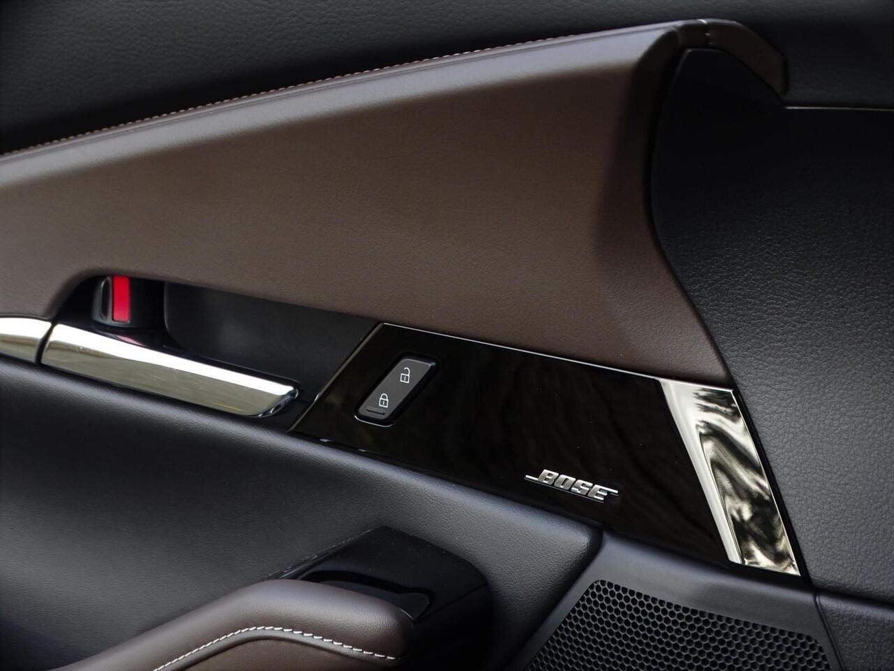 Mazda CX-30 2.0 180PK AWD LUXURY/ SCHUIFDAK/ 360°CAMERA/ BOSE/ LEER