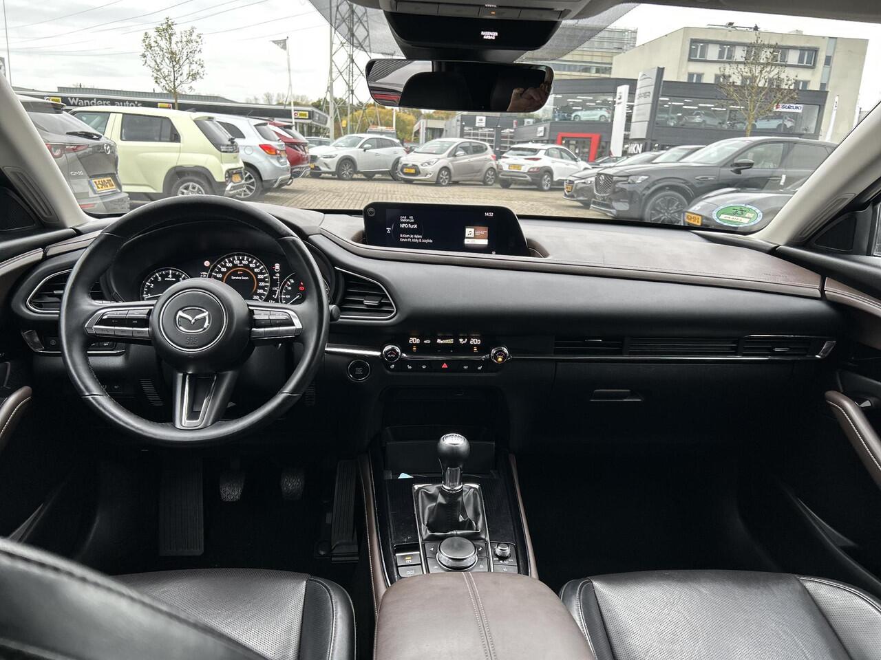 Mazda CX-30 2.0 e-SkyActiv-X M Hybrid Luxury | Apple Carplay/Android Auto | Stoel/stuurverwarming | Elektrische verstelbare stoelen met geheugen | Elektrische achterklep | Adaptief Cruise Control |