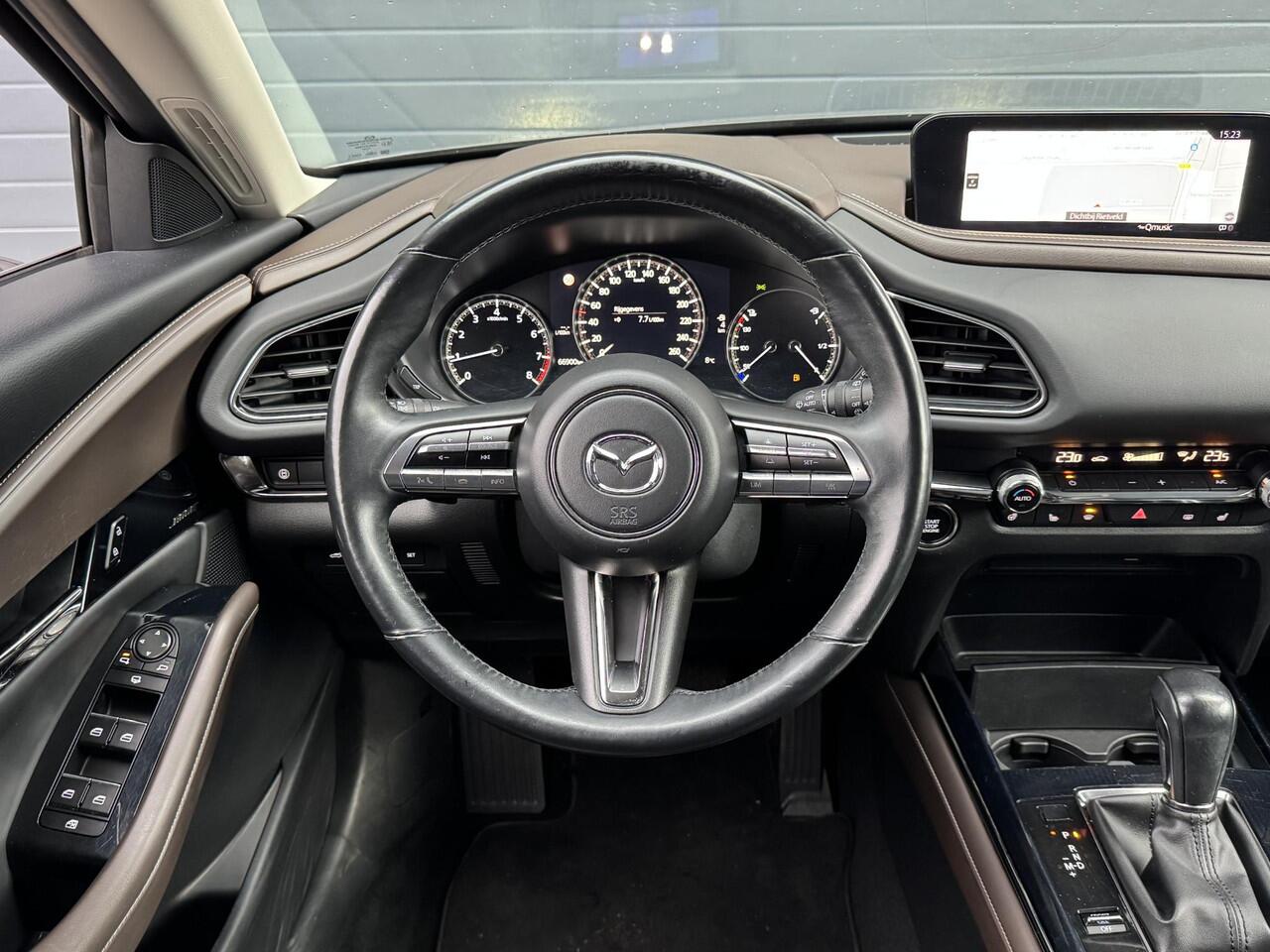 Mazda CX-30 2.0 E-SKYACTIV M HYBRID LUXURY I AUTOMAAT I P-CAMERA I CLIMATE CONTROL I APPLE CARPLAY I LEDEREN BEKLEDING