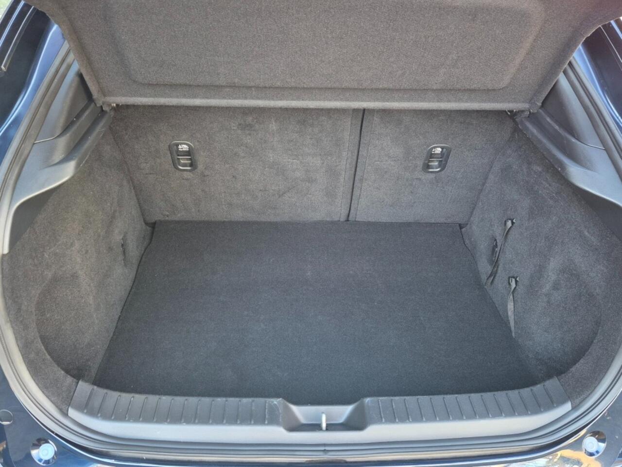 Mazda CX-30 SKYACTIV-X 2.0 180 6MT COMFORT / Trekhaak / Carplay