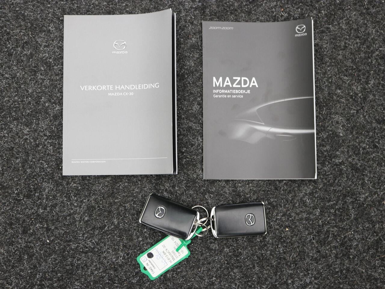 Mazda CX-30 2.0 e-SkyActiv-X M Hybrid Luxury AUTOMAAT / Trekhaak / 1300kg Trekgewicht / Dealeronderhouden / Lederen Bekleding / HUD Display / Adaptieve Cruise Control /