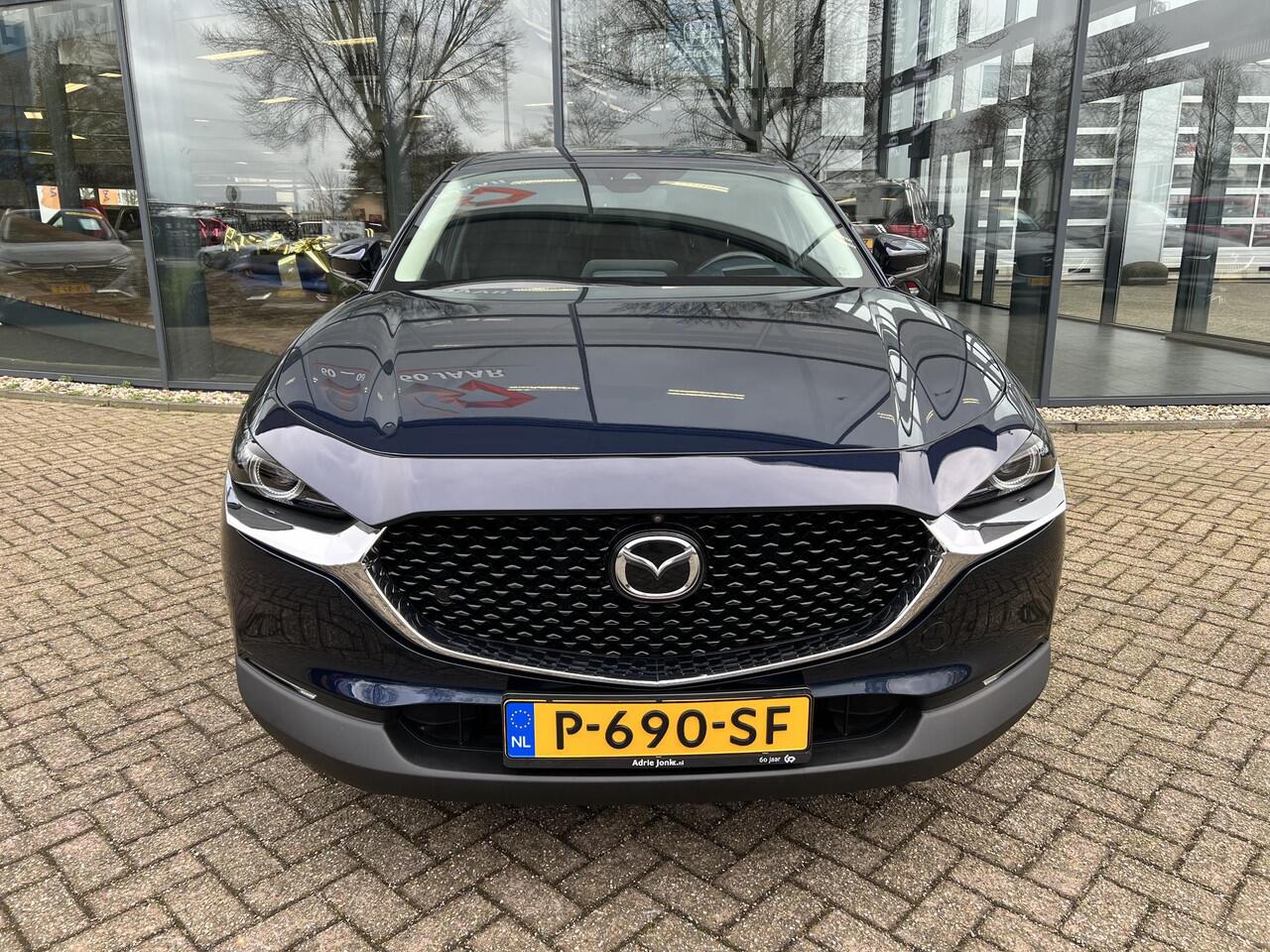Mazda CX-30 2.0 e-SkyActiv-X M Hybrid AWD Luxury AUTOMAAT | TREKHAAK | 360 CAMERA | EL. A.KLEP | 18"VELGEN | AWD | APPLE CARPLAY | ADROID AUTO | STUUR- EN STOEL VERWARMING