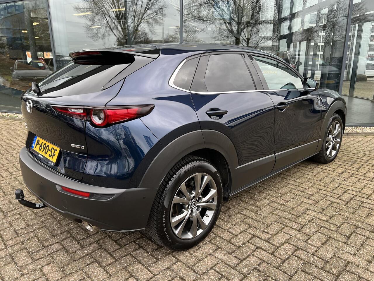 Mazda CX-30 2.0 e-SkyActiv-X M Hybrid AWD Luxury AUTOMAAT | TREKHAAK | 360 CAMERA | EL. A.KLEP | 18"VELGEN | AWD | APPLE CARPLAY | ADROID AUTO | STUUR- EN STOEL VERWARMING