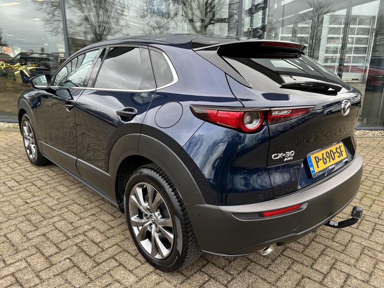 Mazda CX-30 2.0 e-SkyActiv-X M Hybrid AWD Luxury AUTOMAAT | TREKHAAK | 360 CAMERA | EL. A.KLEP | 18"VELGEN | AWD | APPLE CARPLAY | ADROID AUTO | STUUR- EN STOEL VERWARMING