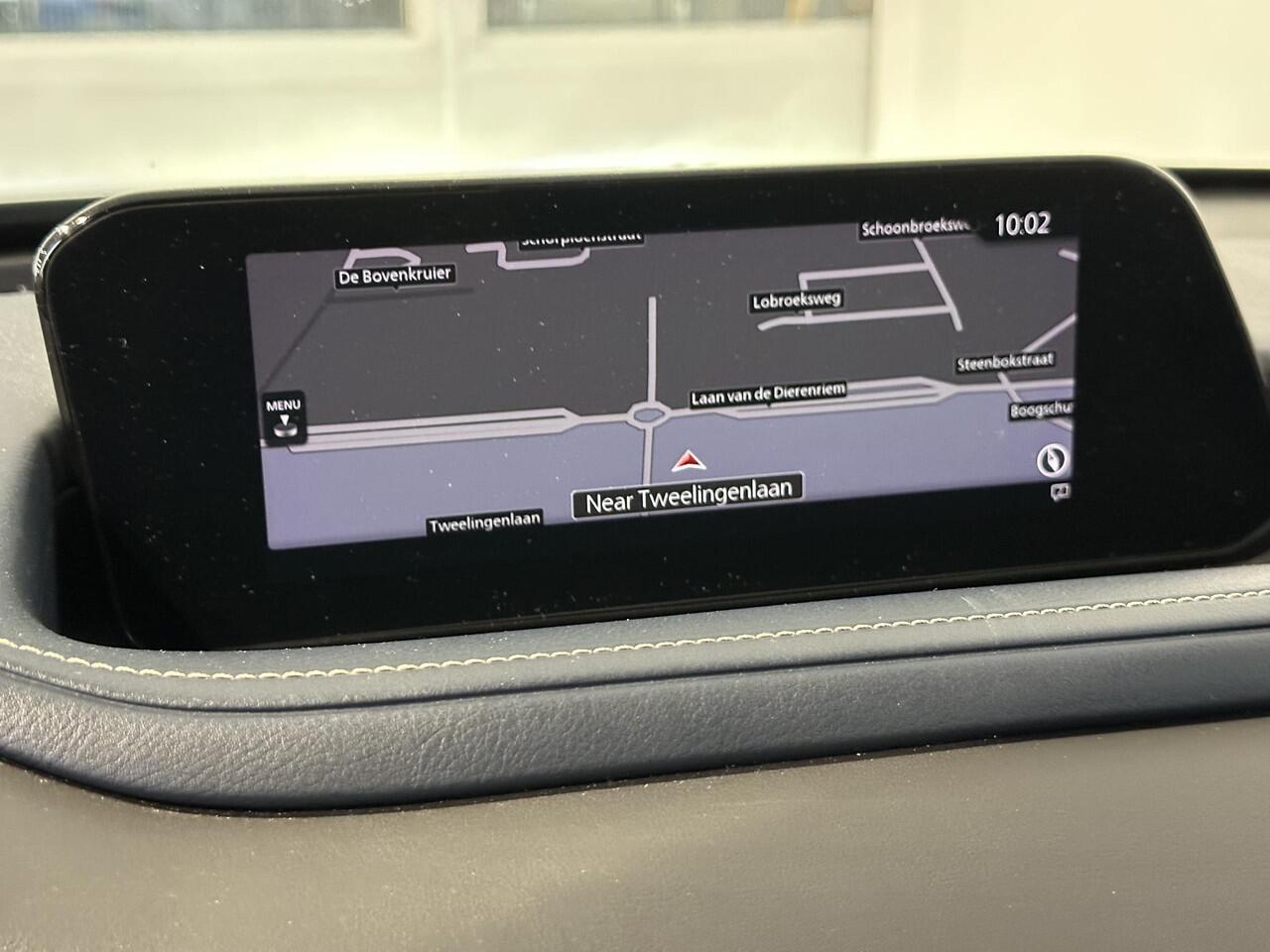 Mazda CX-30 2.0 e-SkyActiv-X M Hybrid Comfort AUTOMAAT | AFNEEMBARE TREKHAAK | NAVIGATIE | HEAD-UP DISPLAY | STOEL-/STUURVERWARMING