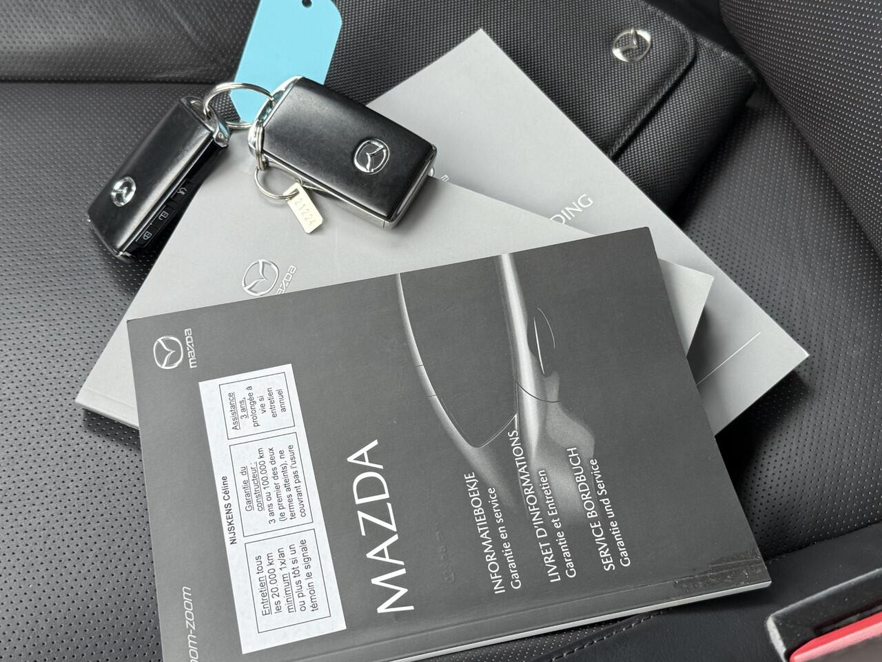 Mazda CX-30 2.0 e-SkyActiv-G M Hybrid Comfort / Trekhaak / BOSE / 360 Camera /Adaptieve Cruise Control / Head-up display / Navigatie / Stoel & Stuurverwarming / Lederen bekleding / Apple Carplay & Android Auto / Dodehoek detectie /