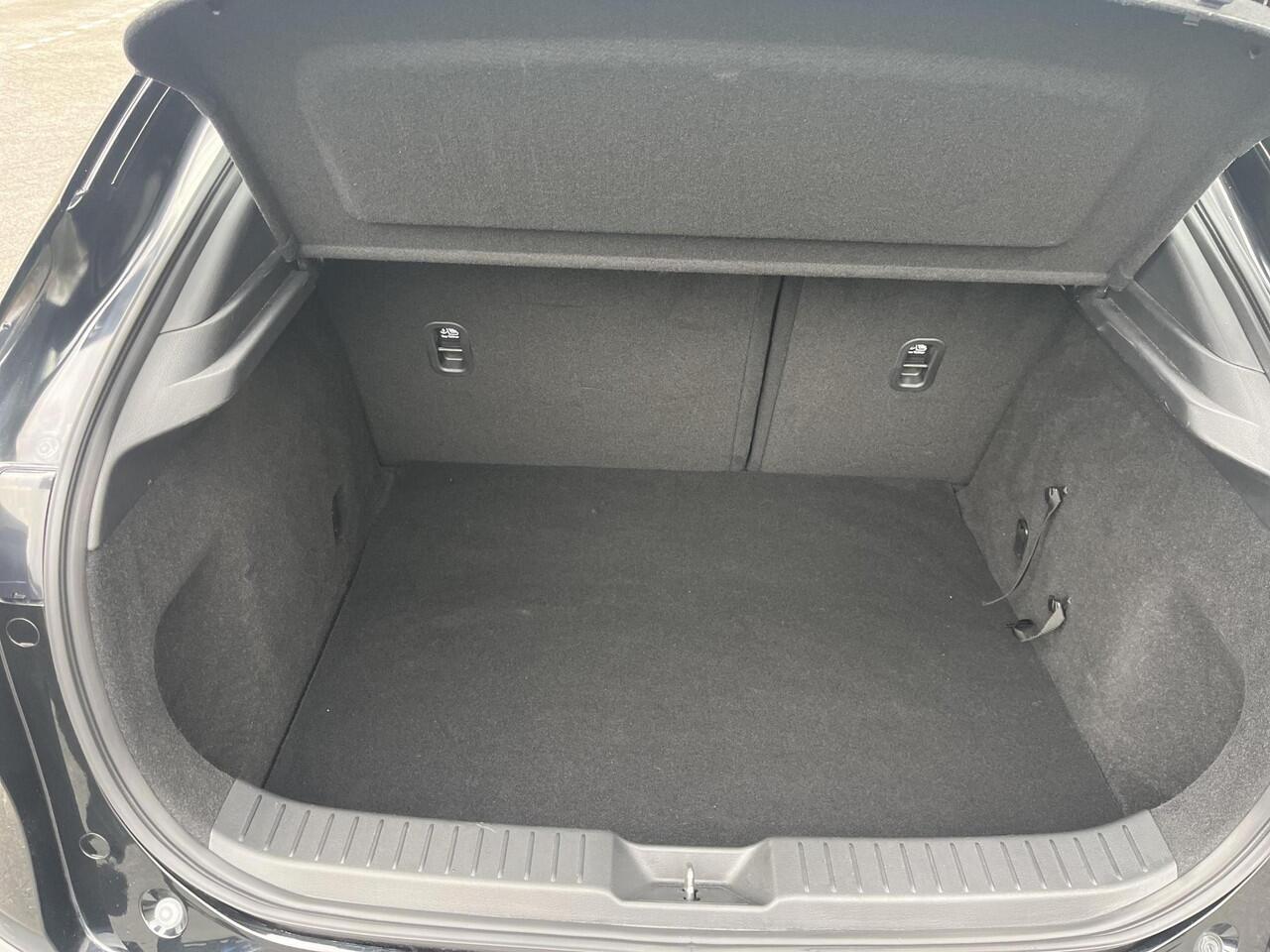 Mazda CX-30 2.0 e-SkyActiv-X M Hybrid Comfort | Navigatie | Achteruitrijcamera | Elektrische achterklep