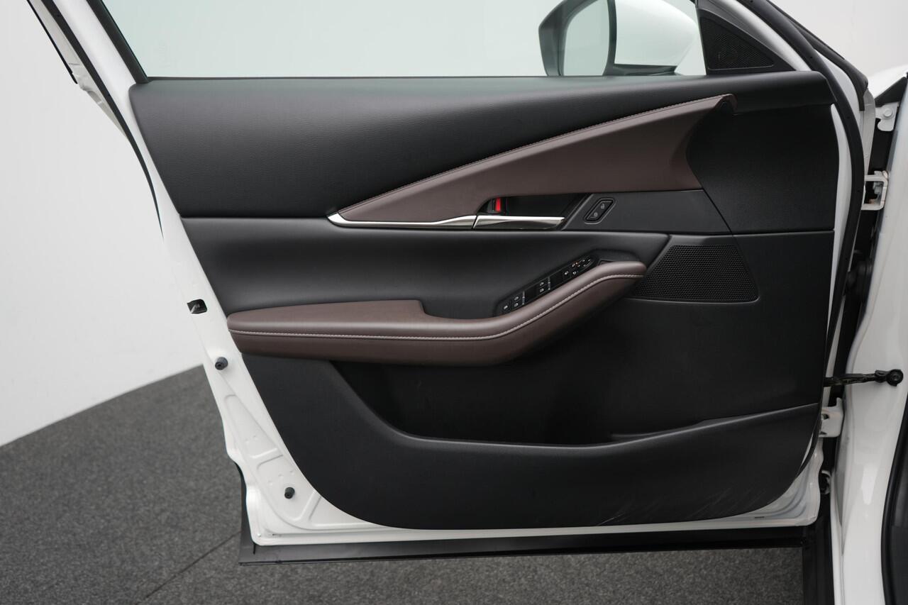 Mazda CX-30 2.0 e-SkyActiv-X Comfort met leer pakket : dealer onderhouden