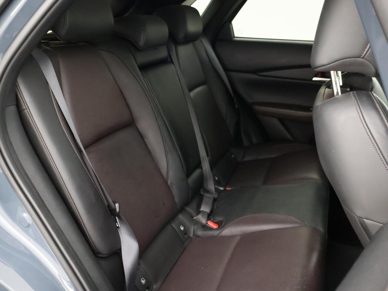 Mazda CX-30 2.0 e-SkyActiv-X M 180 PK HYBRID LUXURY + BOSE | TREKHAAK | LEDER | ADAPTIVE CRUISE | CAMERA