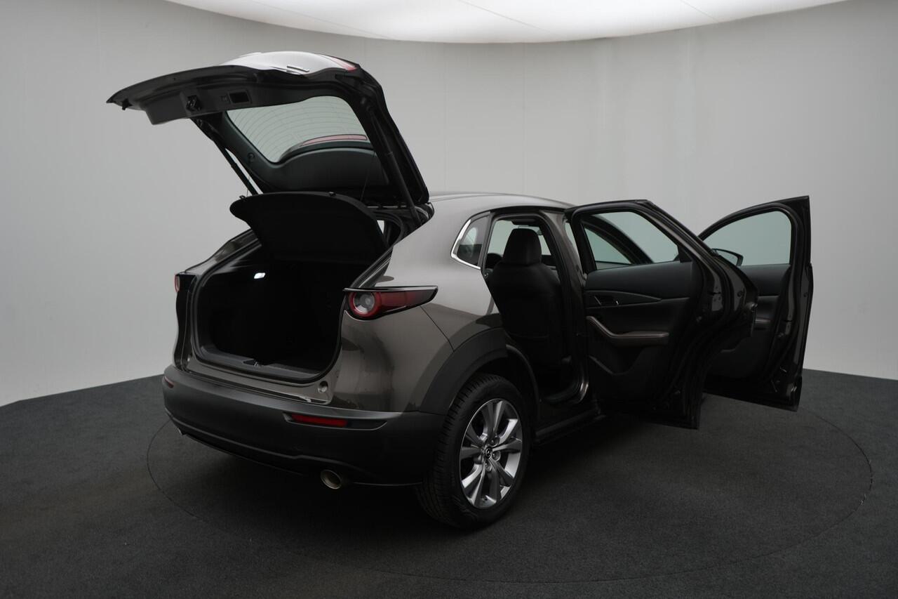 Mazda CX-30 2.0 SkyActiv-X Comfort met leer pakket en all-weather banden : dealer onderhouden