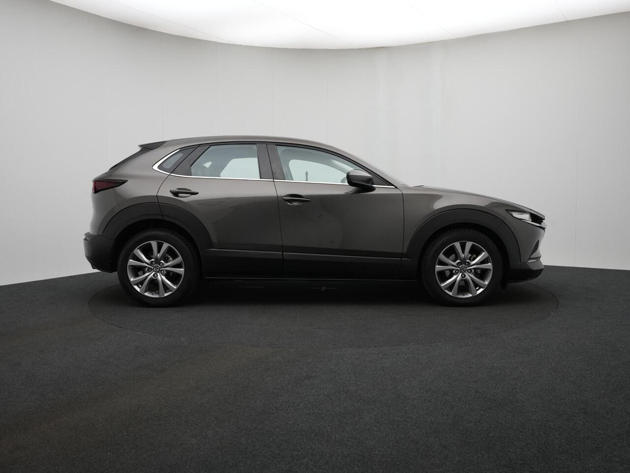 Mazda CX-30 2.0 SkyActiv-X Comfort met leer pakket en all-weather banden : dealer onderhouden