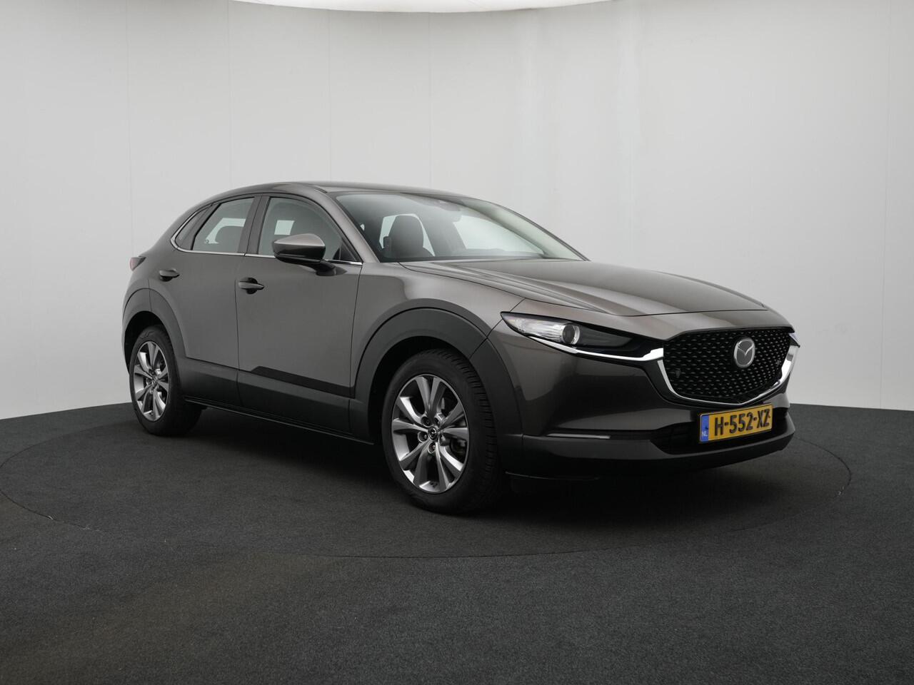 Mazda CX-30 2.0 SkyActiv-X Comfort met leer pakket en all-weather banden : dealer onderhouden