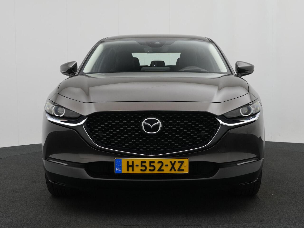 Mazda CX-30 2.0 SkyActiv-X Comfort met leer pakket en all-weather banden : dealer onderhouden