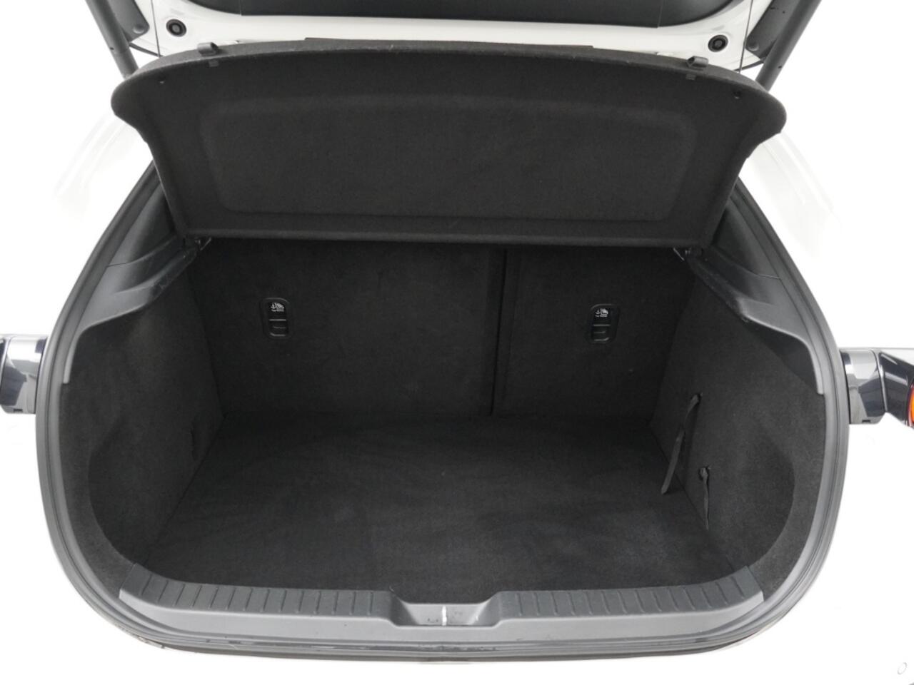 Mazda CX-30 SkyActive-X 180 Luxury Leder/18''/Bose Hifi