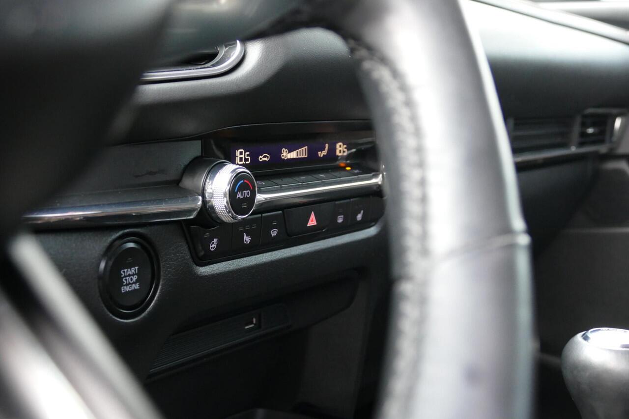 Mazda CX-30 2.0 e-SkyActiv-X M Hybrid Comfort | Leer Pakket | Camera | stoelverwarming | Rijklaarprijs |