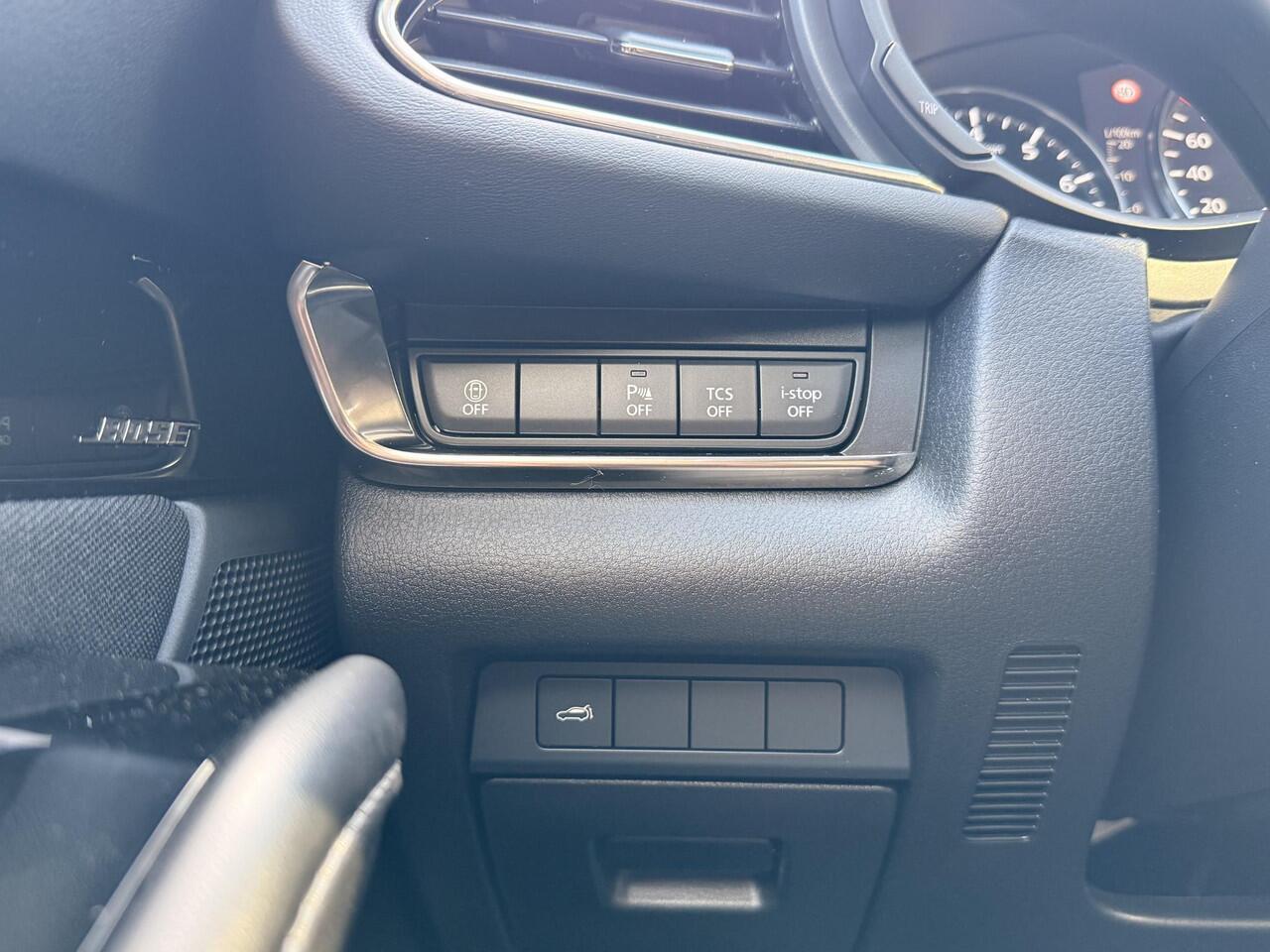 Mazda CX-30 2.0 e-SkyActiv-X M Hybrid Sportive | BOSE | HEAD UP DISPLAY | ACHTERUITRIIJ CAMERA |