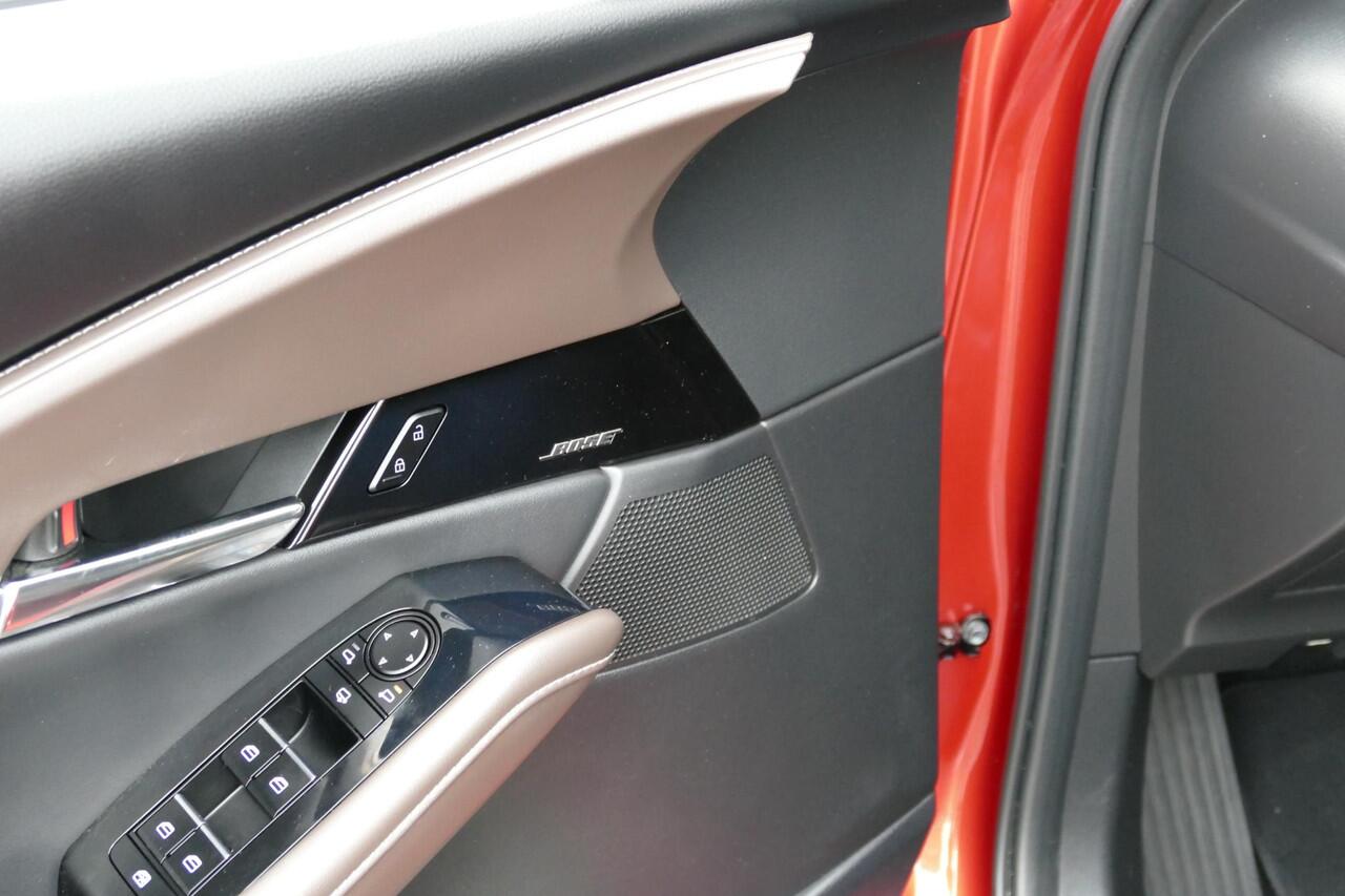 Mazda CX-30 2.0 e-SkyActiv-X M Hybrid Luxury | I-Activsense Pack | Lederen stoelen | Camera | Rijklaaprijs |