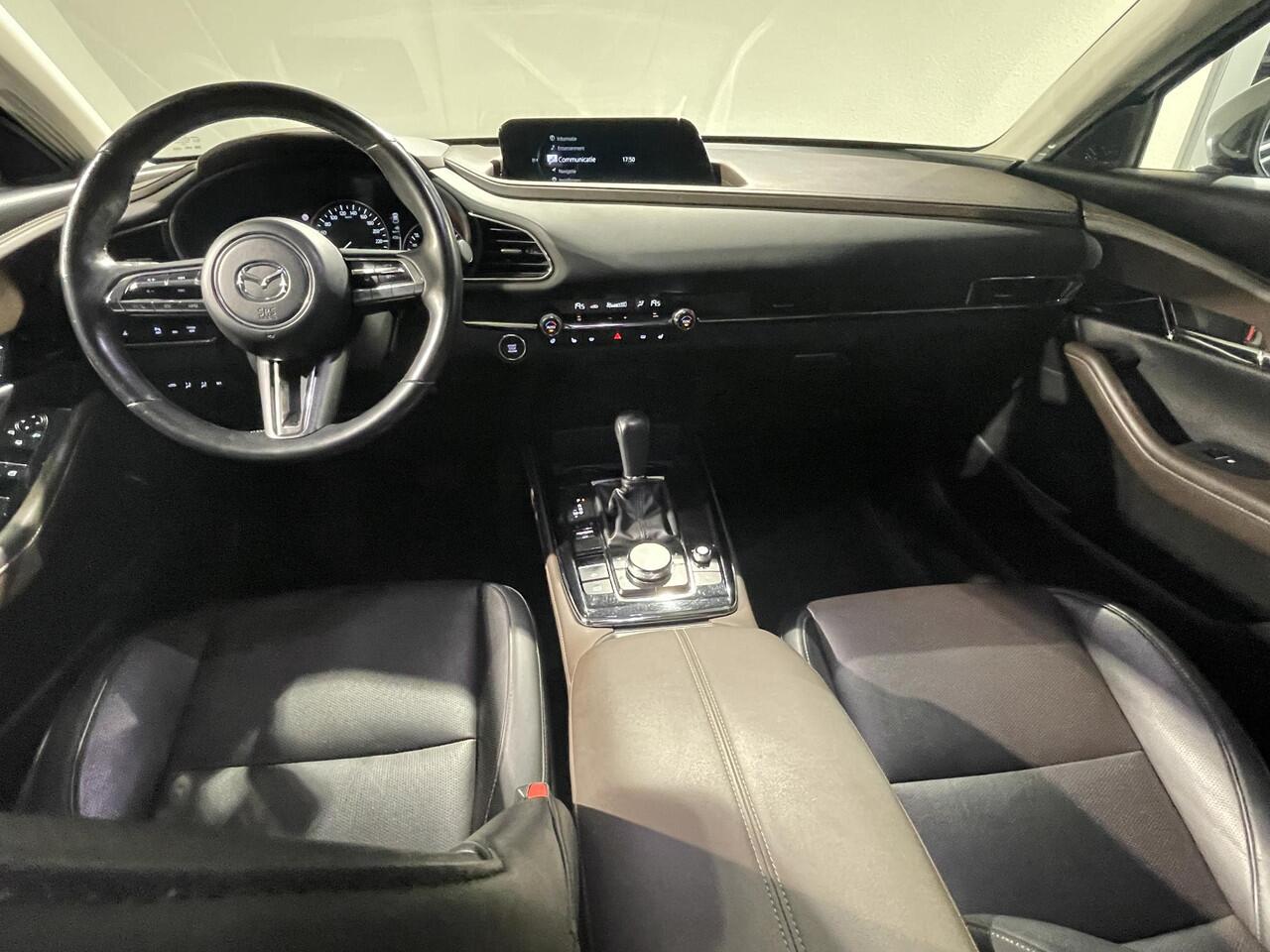 Mazda CX-30 2.0 e-SkyActiv-X M Hybrid Luxury | Trekhaak | Stoelverwarming | Achteruitrijcamera | Navigatie |