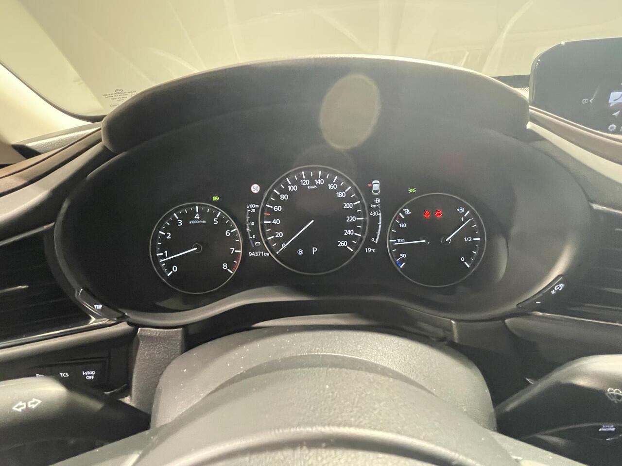 Mazda CX-30 2.0 e-SkyActiv-X M Hybrid Luxury | Trekhaak | Stoelverwarming | Achteruitrijcamera | Navigatie |