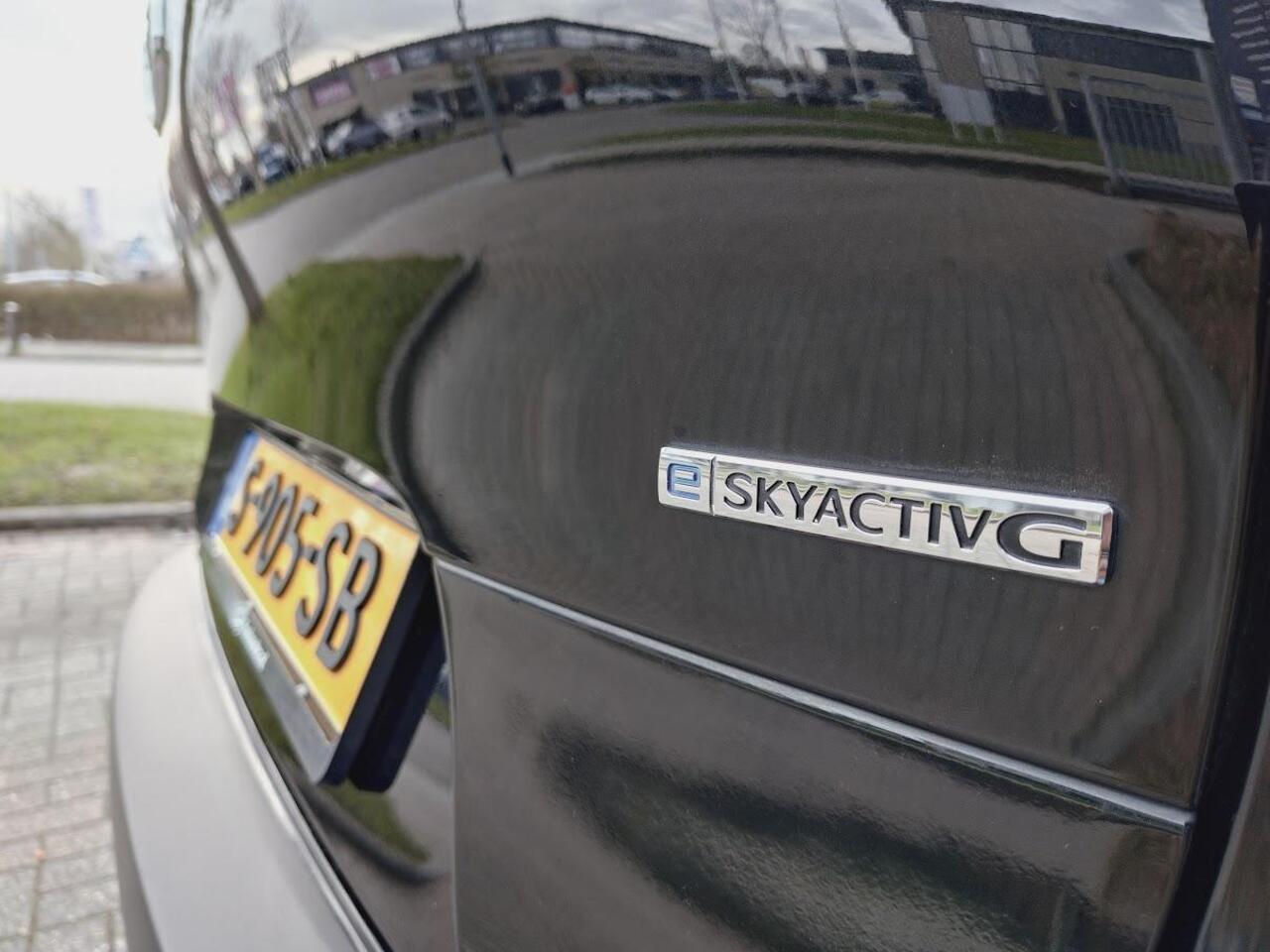 Mazda CX-30 2.0 e-SkyActiv-G M Hybrid Luxury Head-up, leder, Stoelverwarming, camera, PDC V+A