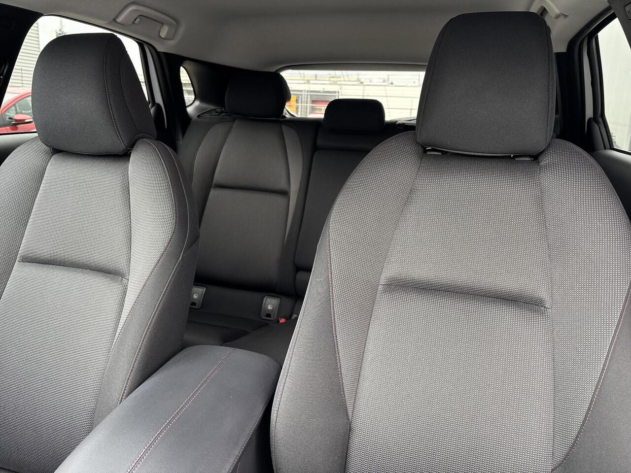 Mazda CX-30 2.0 e-SkyActiv-X M Hybrid Sportive Parkeersensoren voor- en achter | Achteruitrijcamera| Apple CarPlay & Android Auto | Bose geluidsinstallatie | Adaptieve Cruise Control