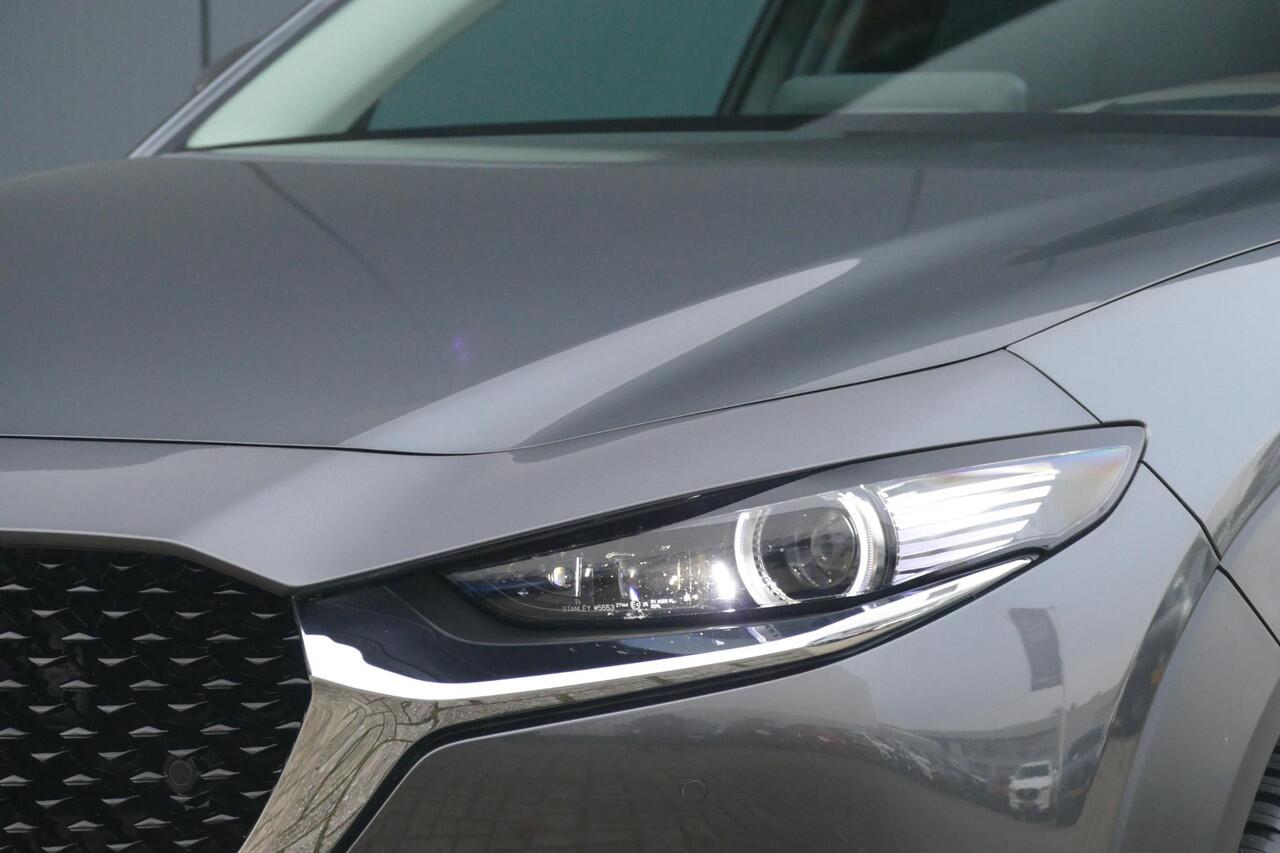 Mazda CX-30 2.0 e-SkyActiv-X M Hybrid Luxury | ALL-SEASON | TREKHAAK | PANO | BOSE | HEAD-UP | RIJKLAARPRIJS |