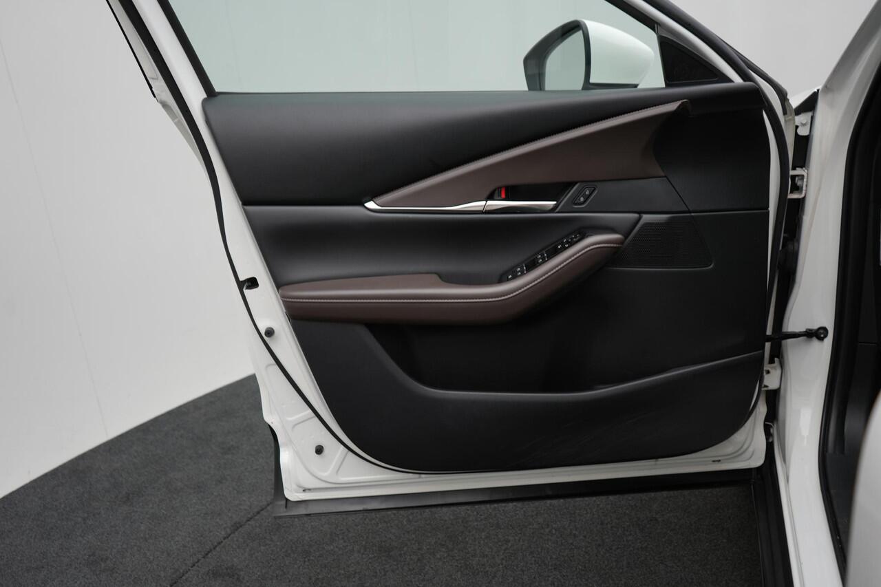 Mazda CX-30 2.0 e-SkyActiv-X Comfort met leer pakket : dealer onderhouden