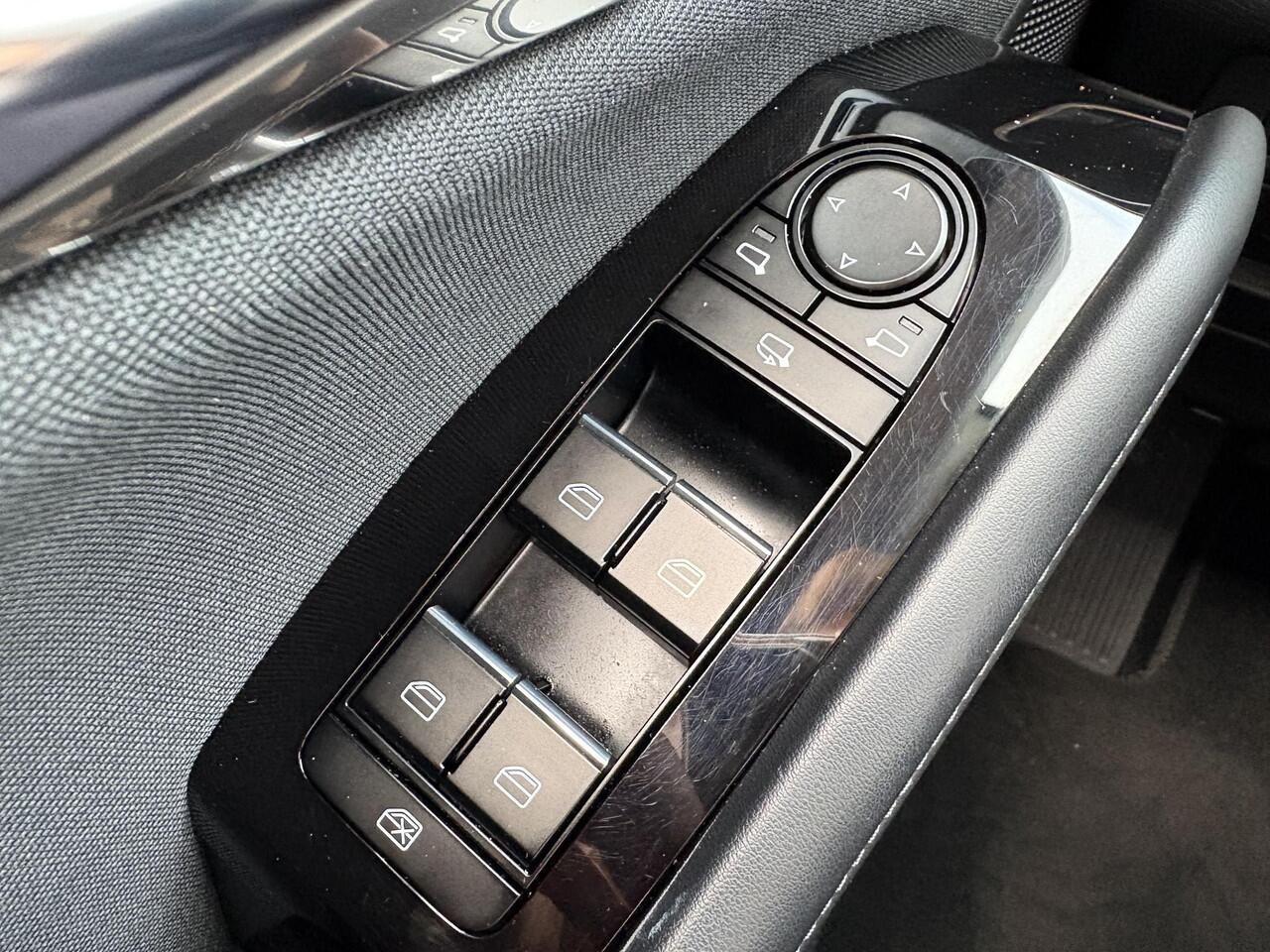 Mazda CX-30 2.0 e-SkyActiv-X M Hybrid Comfort Dealer onderhouden / 1e eigenaar / Trekhaak