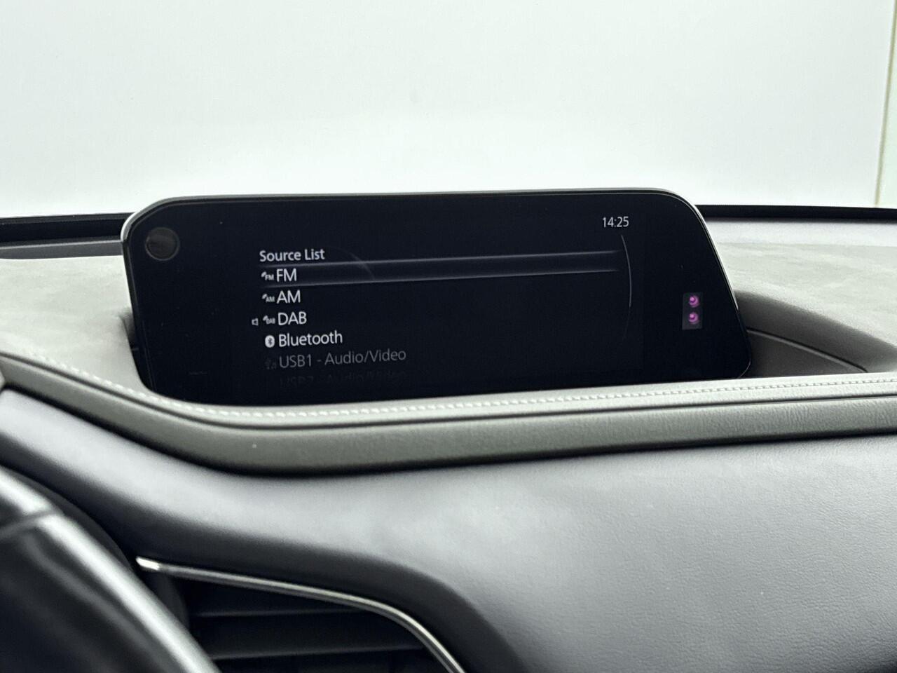 Mazda CX-30 2.0 e-SkyActiv-X M Hybrid Luxury 187PK | Automaat | Schuif-/Kanteldak | 360 Camera | BOSE Audio | Stoel- en Stuurverwarming | Navigatie