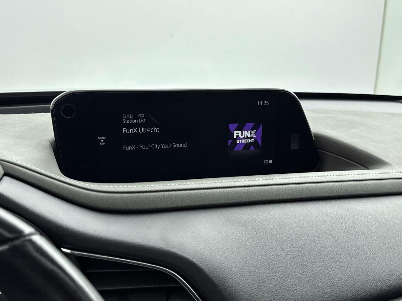 Mazda CX-30 2.0 e-SkyActiv-X M Hybrid Luxury 187PK | Automaat | Schuif-/Kanteldak | 360 Camera | BOSE Audio | Stoel- en Stuurverwarming | Navigatie