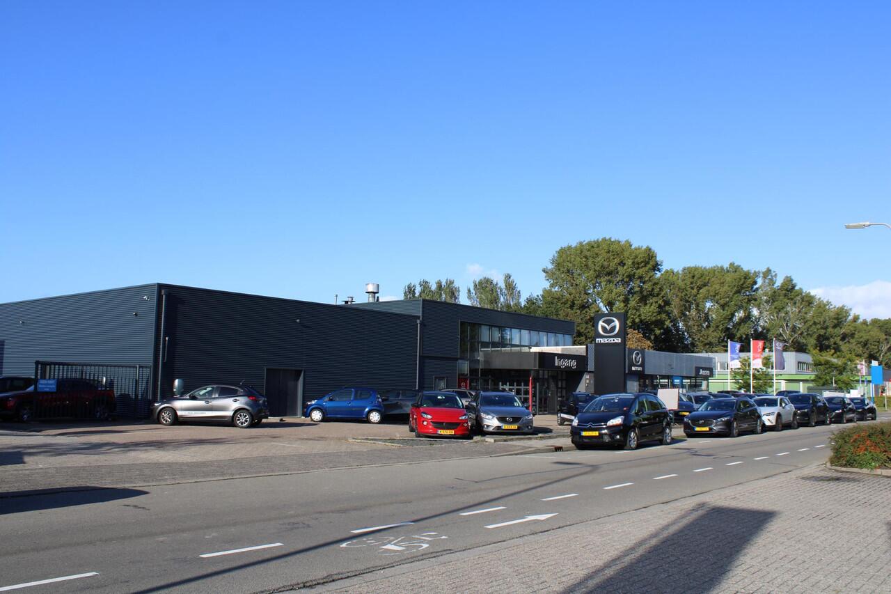 Mazda CX-30 2.0 e-SkyActiv-G 150 M Hybrid Homura , Automaat, Navi, Adap.Cruise, Clima, HUD, Apple Carplay, PDC, Camera, LMV 18 Inch, Stoelverwarming