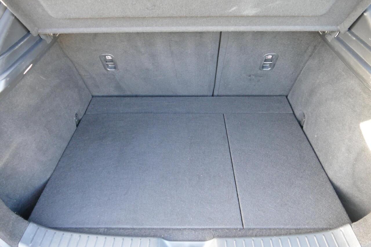 Mazda CX-30 2.0 e-SkyActiv-X M Hybrid Luxury | Trekhaak | Camera | Stuurverwarming | Rijklaarprijs