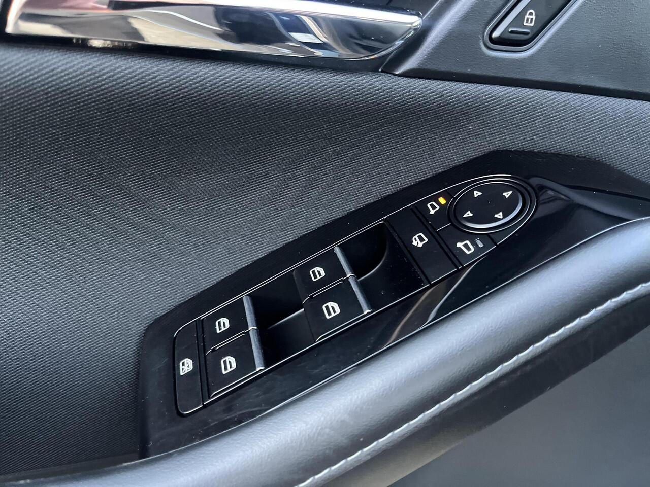 Mazda CX-30 2.0 e-SkyActiv-G M Hybrid Comfort | Trekhaak afneembaar | Stoel & Stuurverwarming |