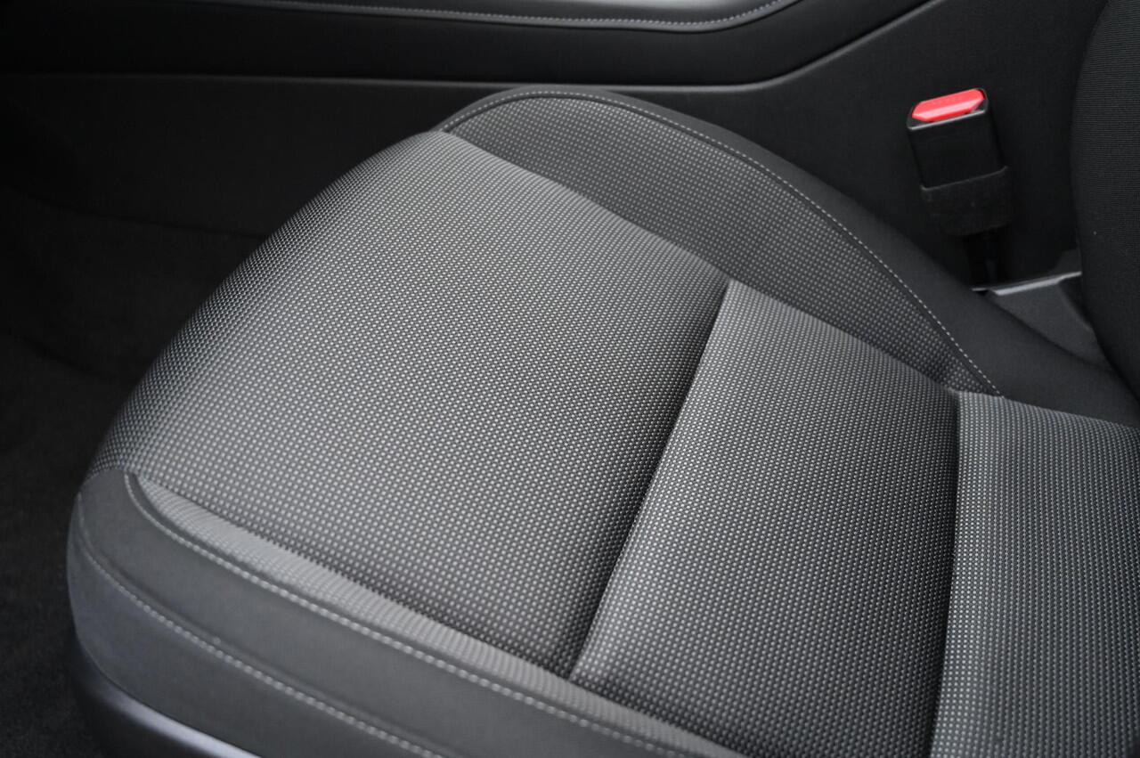 Mazda CX-30 e-SkyActiv-G 140 automaat Exclusive-line *BTW auto* *Dealeronderhouden* *All-in prijs*