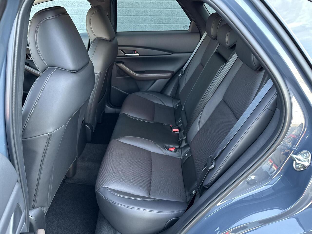 Mazda CX-30 2.5 e-SkyActiv-G M Hybrid Takumi AUTOMAAT | Navigatie | Apple CarPlay/Android auto | 360 Camera | Leder