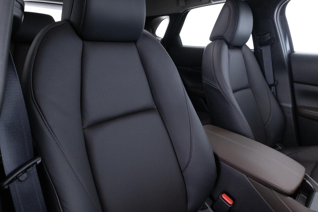 Mazda CX-30 2.0 e-SkyActiv-X 186pk M Hybrid Takumi BLACK LEATHER PACK | AUTOMAAT | 6 JAAR GARANTIE | NIEUW | BOUWJAAR 29-09-2025 | DIREKT RIJDEN |