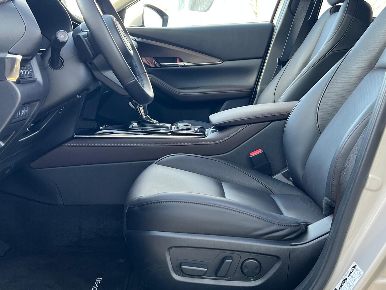 Mazda CX-30 2.5 e-SkyActiv-G M Hybrid Takumi | AUTOMAAT |LEDER | Bose AUDIO | 360 CAMERA | EL.A.KLEP | Bijna NIEUWE AUTO | ¤ 8.500,- voordeel!!!