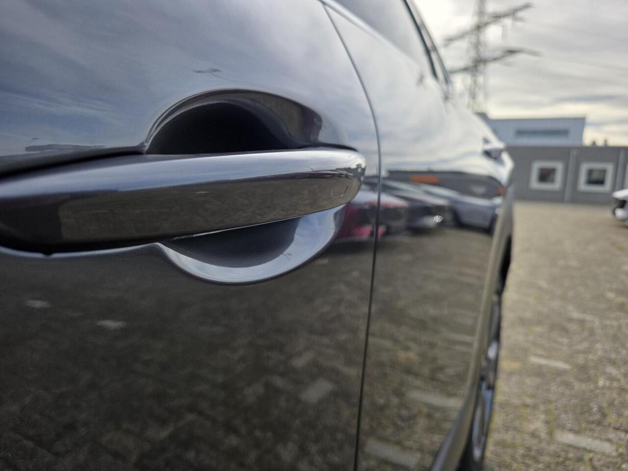 Mazda CX-30 2.0 e-SkyActiv-X M Hybrid Takumi | Automaat | Stoelgeheugen | Stoel en stuurverwarming | 360 Camera | Bose | Elektrische achterklep | Full adaptief Led koplampen | Dodehoeksensoren | Draadloze Applecarplay en Android Auto |