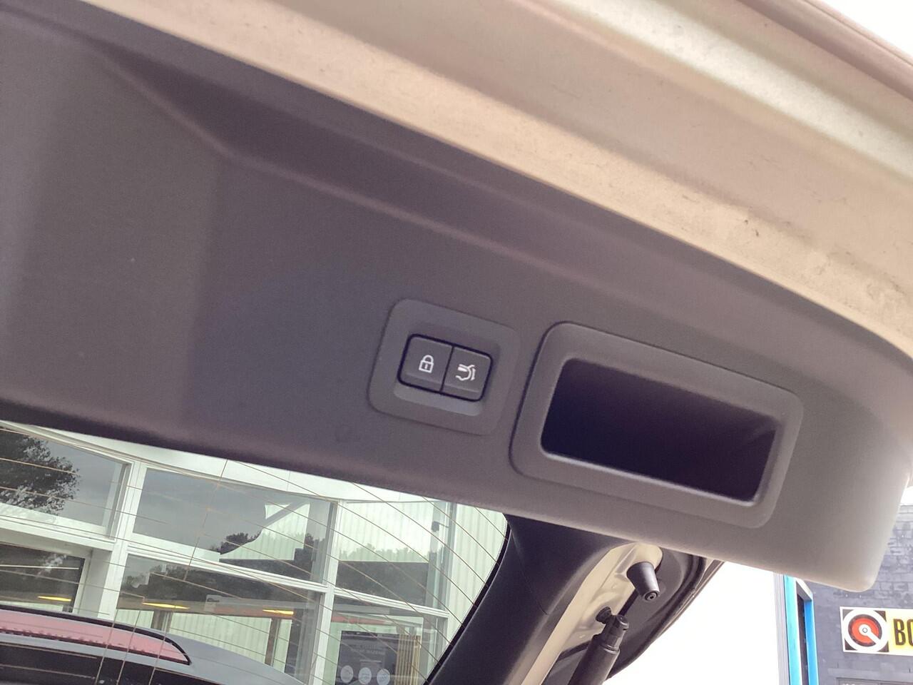 Mazda CX-30 2.0 e-SkyActiv-X M Hybrid Homura 186 PK motor / Aeropakket / Dorpelbeschermers/ Sportpakket/ Navigatie/ Apple Carplay/ Android Auto/ Automaat