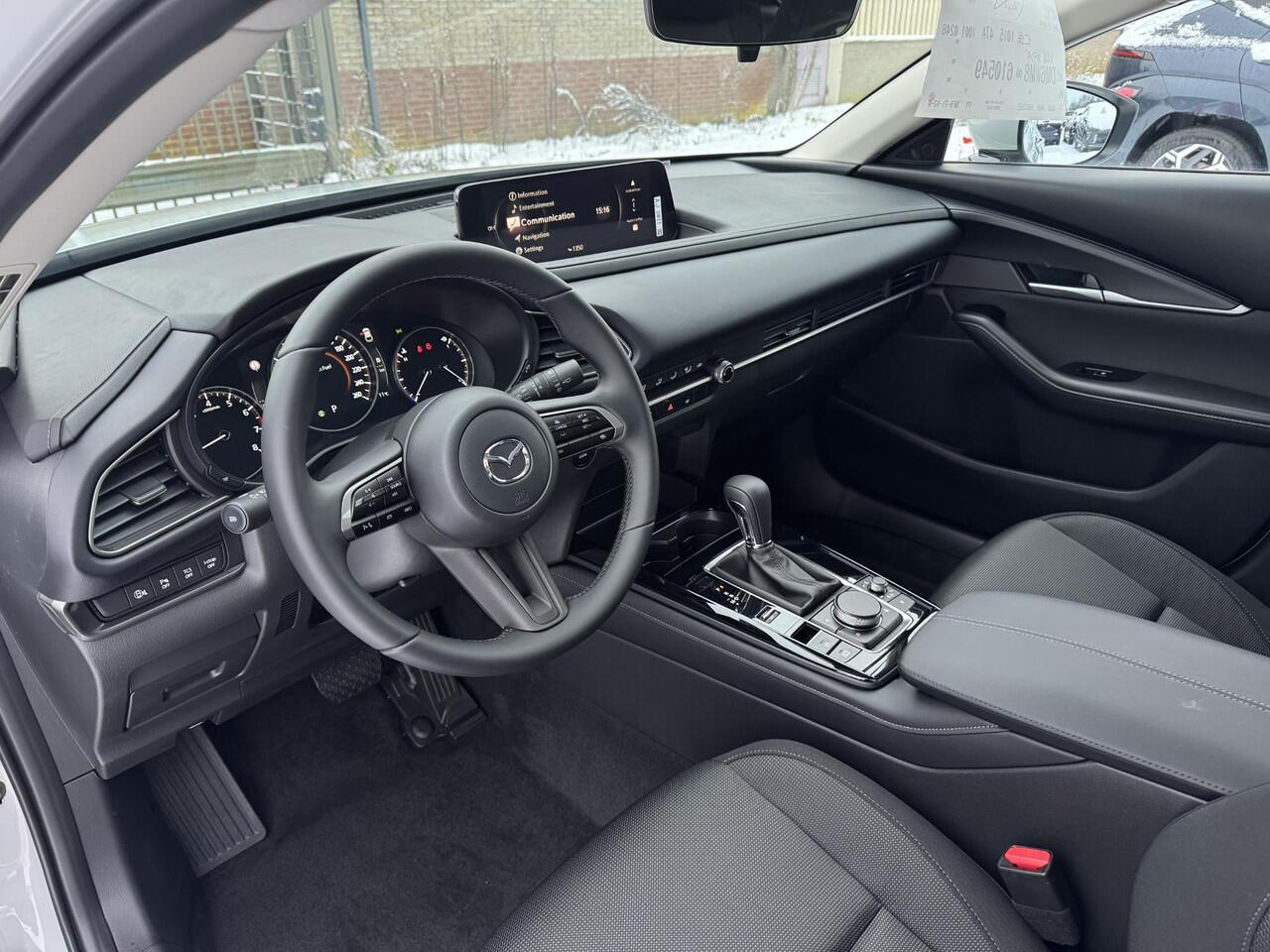 Mazda CX-30 2.5 e-SkyActiv-G M Hybrid Prime-line | Automaat | Adaptieve cruise control | Airco | Achteruitrijcamera | Parkeersensoren | Draadloos applecarplay en android auto | Automatisch groot licht |