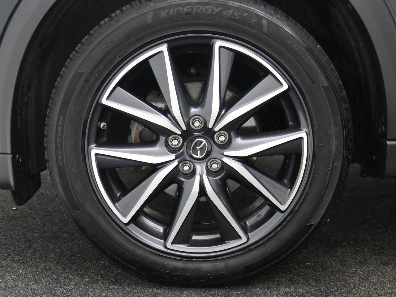 Mazda CX-5 2.5 SkyActiv-G 194PK GT-M 4WD AUTOMAAT / Stoel en Stuur Verwarming / Trekhaak / 2000kg Trekgewicht / Adaptieve Cruise / Elektrische Voorstoelen / Historie Bekend / HUD Display / Navigatie /