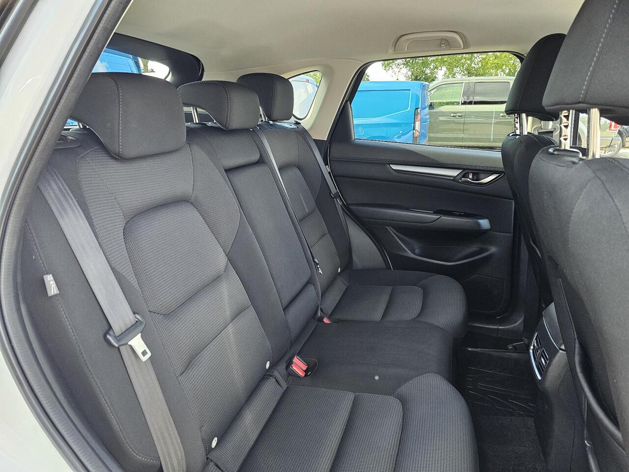 Mazda CX-5 2.5 SkyActiv-G 194 Luxury | Xenon | 19'' velgen | Head-up display | App-voorbereiding | Trekhaak | 2.000 kg trekgewicht | Elektrisch bedienbare achterklep etc.