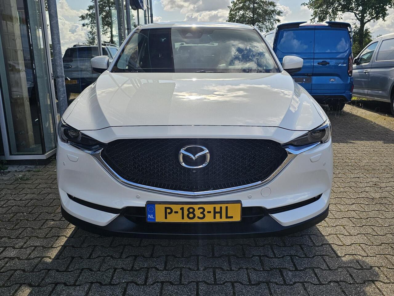 Mazda CX-5 2.5 SkyActiv-G 194 Luxury | Xenon | 19'' velgen | Head-up display | App-voorbereiding | Trekhaak | 2.000 kg trekgewicht | Elektrisch bedienbare achterklep etc.